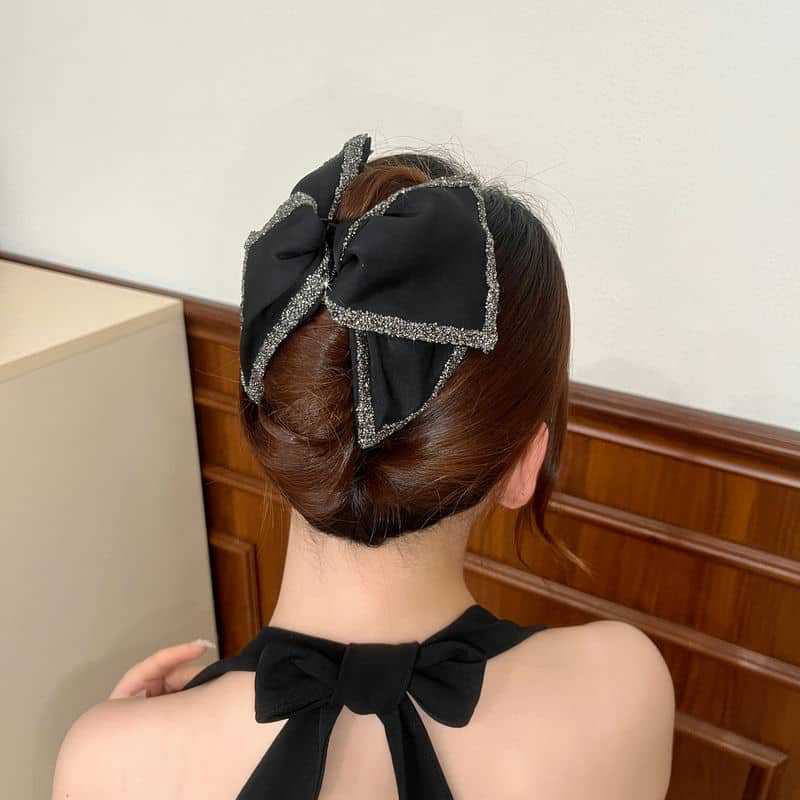 đ„Elegant stor hĂ„rklĂ€mma med roset