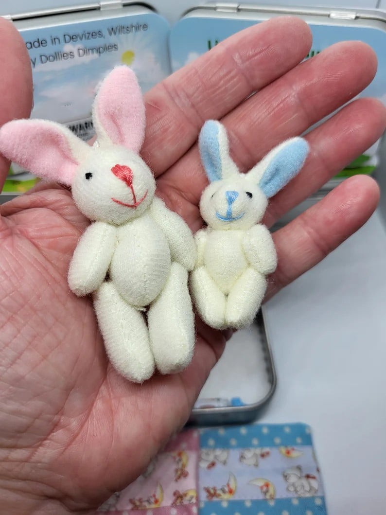đ„BĂ€sta pĂ„skpresenten - 60% RABATT! đđMummy Bunny Mini Plyschfickask i PlĂ„t
