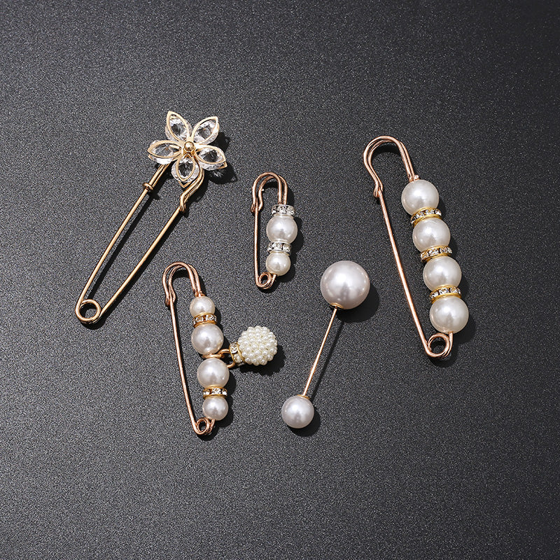 ✨ 50% RABATT NU!🎀 Pärlbrosch Korsett-Stil Dekorativ Pin – Elegant Accessor & Midjebälte – Chic Outfit Essential 💎