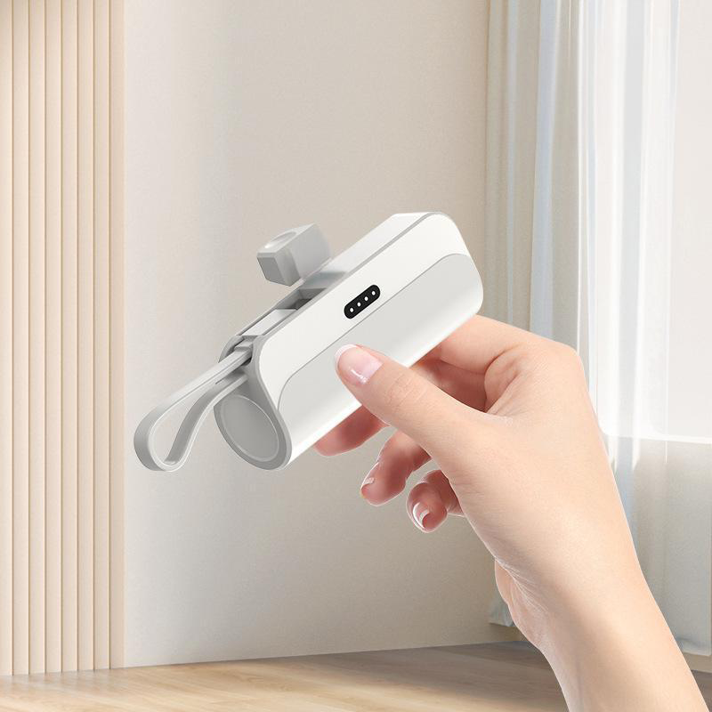 ⌛Reducerad med 67% 🔥Bärbar Powerbank med Hög Kapacitet och Inbyggda Kablar 🔋🔌 - Alltid Beredd för Laddning på Resan! 🚀