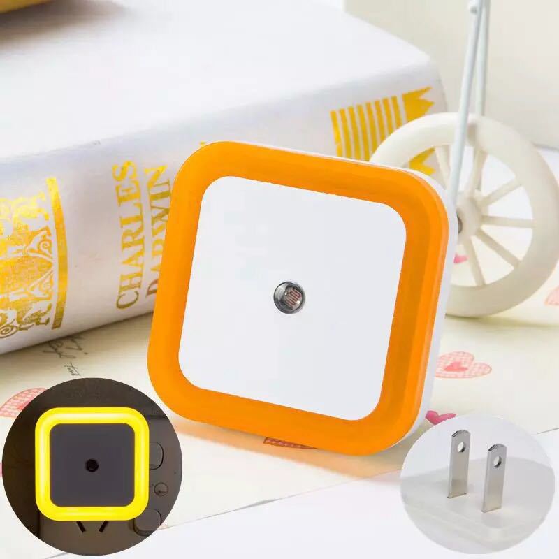 LED energibesparande lampa med smart ljussensor