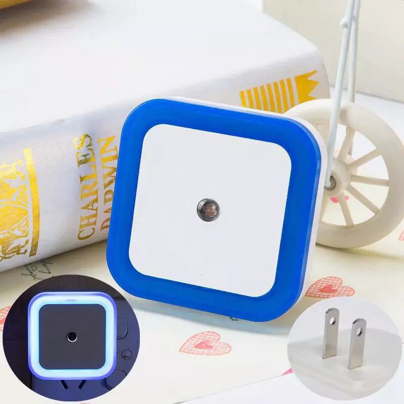 LED energibesparande lampa med smart ljussensor