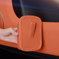 🥳 2026 STORSÄLJARE 🥳💞 ÖVER 50 000 SÅLDA! 🚗🧺 50 % RABATT! Mugghållare i PU-läder för bildörr – bred öppning, enkel åtkomst till dryck och mobil. Säkert clip-on-fäste. Slitstark och stilren. 🛡️✨
