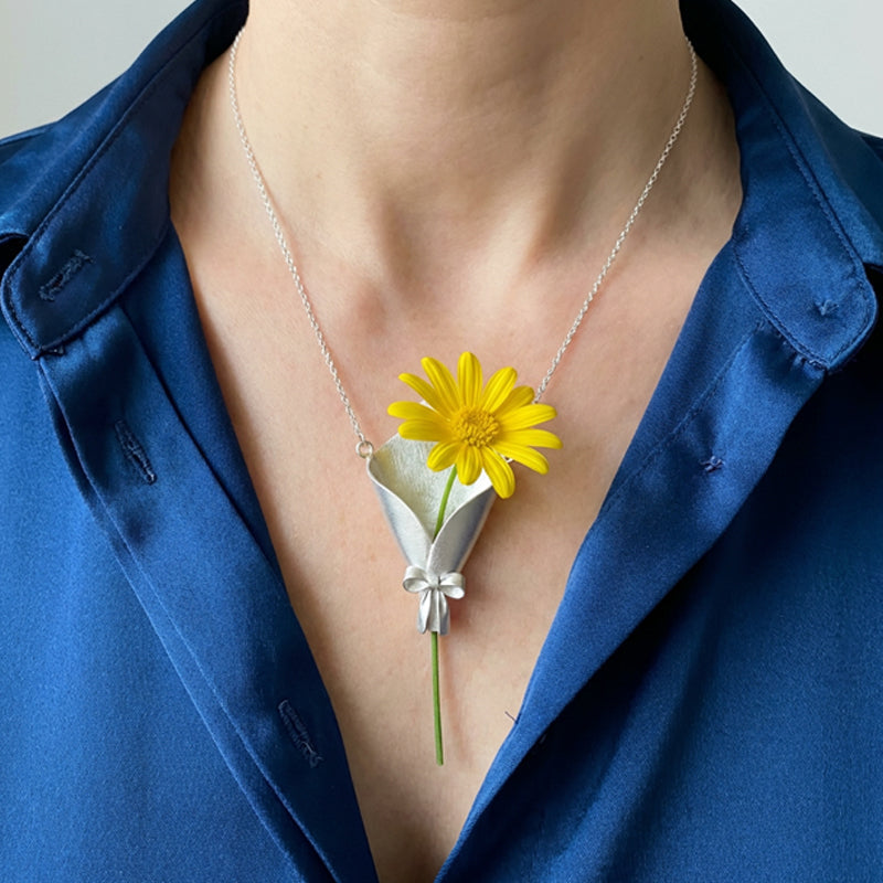 DIY-halsband med bukett