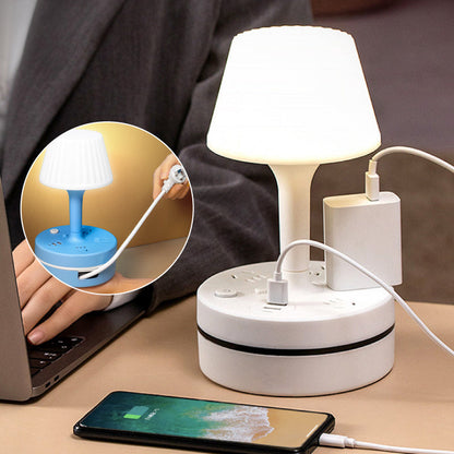 3-uttag grenuttag med 2 USB-A- och 2 USB-C-portar samt inbyggd skrivbordslampa
