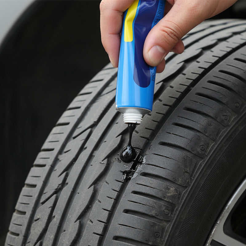 🚗 KÖP 1 FÅ 1 GRATIS! 🔧 Svart Däckreparationslim för Sidoväggen – Permanent, Snabbhärdande & Perfekt För Reparation Av Däckskador 🛞