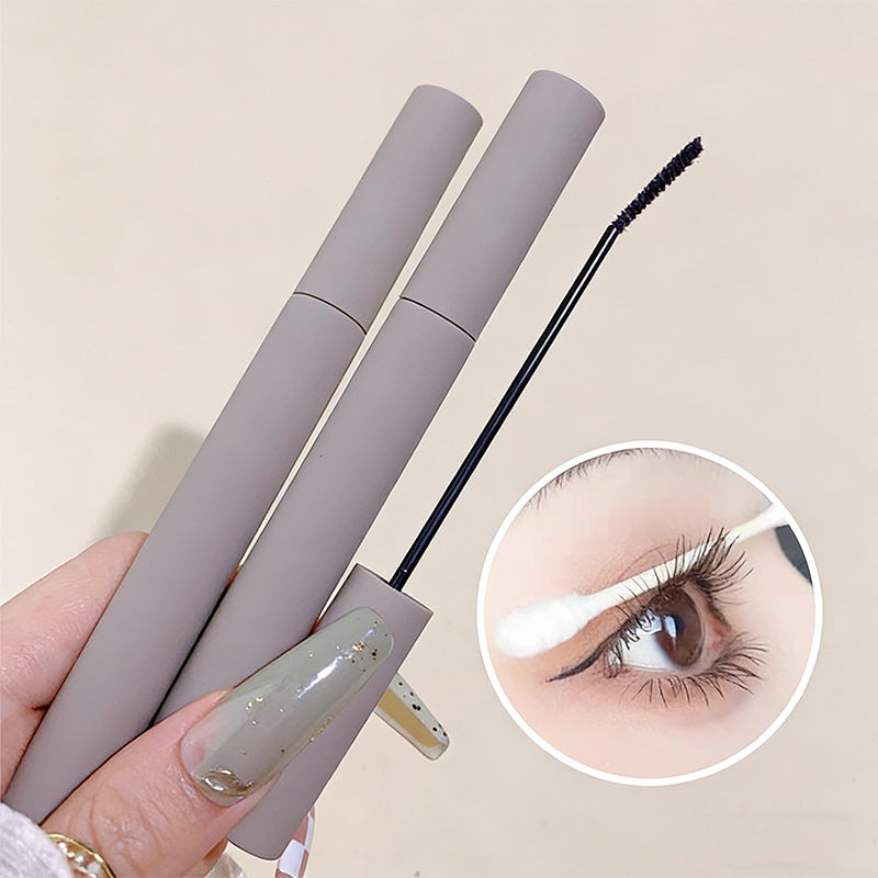 Kladdfri fibermascara för långa och böjda fransar