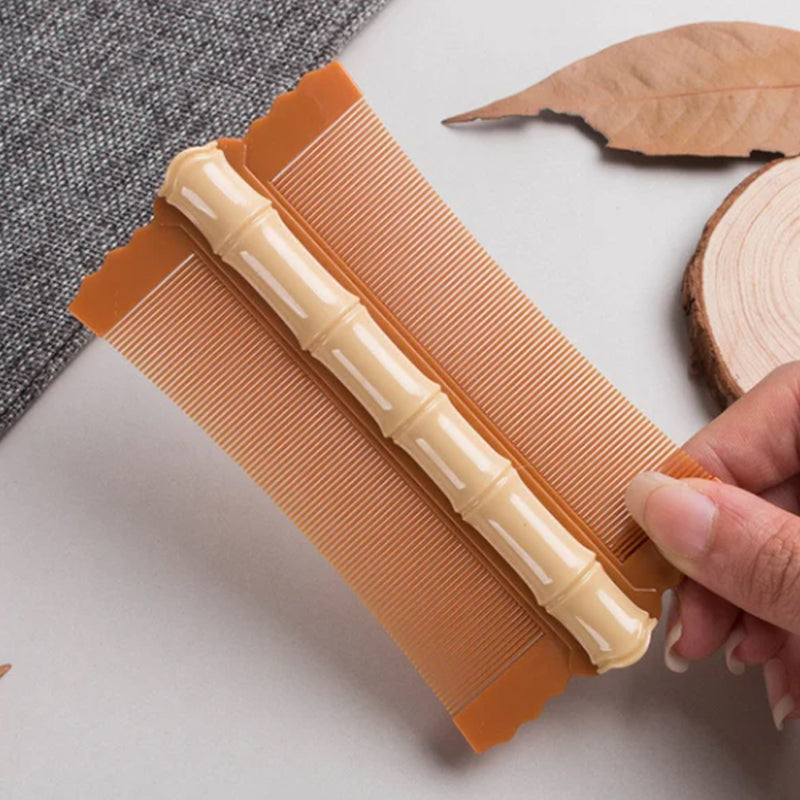 🎋 50 % rabatt! Bambuinspirerad dubbelsidig fintandad kam | Avlägsnar löss och mjäll | Ergonomiskt grepp | För alla hårtyper | För vuxna, barn och husdjur 🌿✨